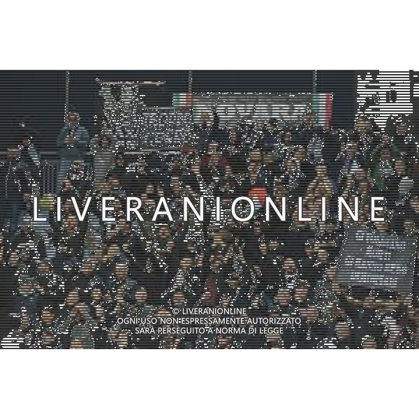 9-4-2022. Cagliari Calcio - Juventus F:C. 32° giornata Serie A 2021/2022. Italia, Sardegna, Cagliari, stadio Unipol Domus. Salvatore Moi/Aldo Liverani s.a.s.. Nella foto: Tifosi della Juventus, in trasferta nel settore ospiti dello stadio Unipol Domus di Cagliari ©MOI/AGENZIA ALDO LIVERANI SAS