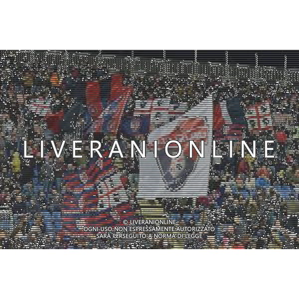 9-4-2022. Cagliari Calcio - Juventus F:C. 32° giornata Serie A 2021/2022. Italia, Sardegna, Cagliari, stadio Unipol Domus. Salvatore Moi/Aldo Liverani s.a.s.. Nella foto: Tifosi del Cagliari in casa nella curva sud dello stadio Unipol Domus di Cagliari ©MOI/AGENZIA ALDO LIVERANI SAS