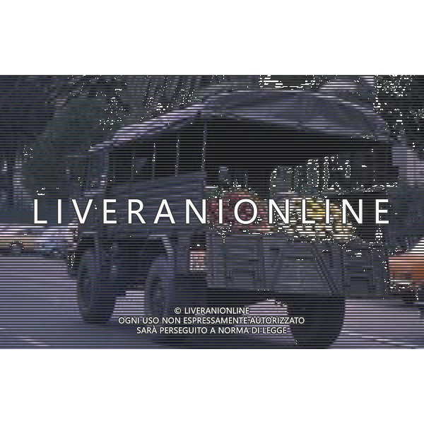 DICEMBRE 1983 NERVI-AUTOSTRADA LA SPEZIA-GENOVA UN PULMANN DI MILITARI DELLA MARINA ITALIANA CADE DAL VIADOTTO CASTAGNA I MARINAI ANDAVANO AD ASSISTERE ALLA PARTITA JUVENTUS-INTER 35 MORTI E 3 SOPRAVISSUTI NELLA FOTO I FUNERALI DEI 35 MARINAI MORTI NELLO SCHIANTO SUL VIADOTTO CASTAGNA AG ALDO LIVERANI SAS