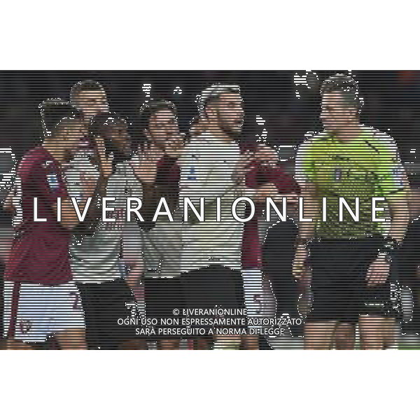 Torino 10.4.2022 Stadio Olimpico Grande Torino ©Alessandro Falzone/Agenzia Aldo Liverani Torino vs Milan Serie A Tim 2021/2022 Nella foto : ARBITRO DANIELE DOVERI CON FRANCK KESSIE\' E THEO HERNANDEZ ©FALZONE/AGENZIA ALDO LIVERANI SAS