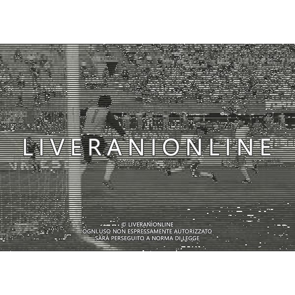 16-05-1982 VARESE CAMPIONATO DI CALCIO SERIE B VARESE-LECCE 2-0 NELLA FOTO AZIONE DI GIOCO AG ALDO LIVERANI SAS