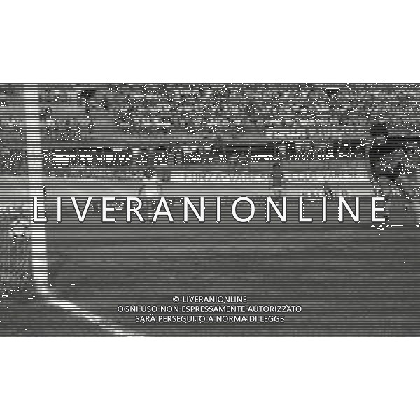 16-05-1982 VARESE CAMPIONATO DI CALCIO SERIE B VARESE-LECCE 2-0 NELLA FOTO GOAL ENNIO MASTALLI AG ALDO LIVERANI SAS