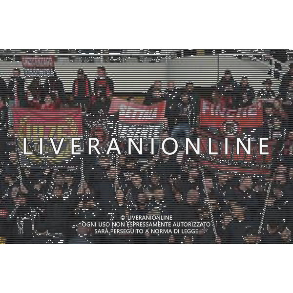 Torino 10.4.2022 Stadio Olimpico Grande Torino ©Alessandro Falzone/Agenzia Aldo Liverani Torino vs Milan Serie A Tim 2021/2022 Nella foto : Tifosi del Milan ©FALZONE/AGENZIA ALDO LIVERANI SAS