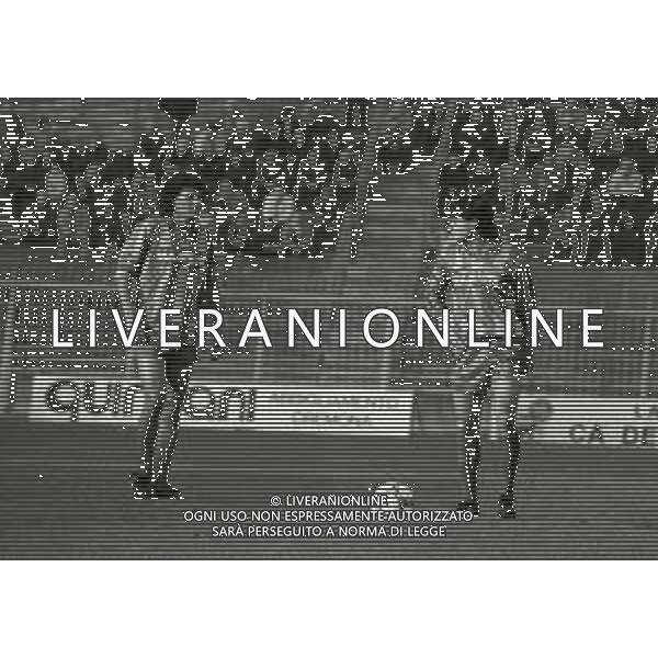 17-12-1989 CREMONA-CAMPIONATO DI CALCIO SERIE A CREMONESE-BARI 0-2 NELLA FOTO ALVIERO CHIORRI E ANDERS LIMPAR AG ALDO LIVERANI SAS