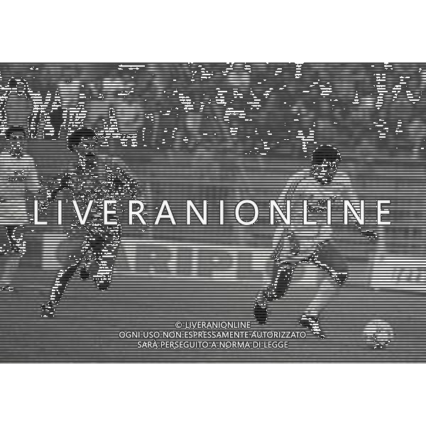 17-12-1989 CREMONA-CAMPIONATO DI CALCIO SERIE A CREMONESE-BARI 0-2 NELLA FOTO CANDIDO GERSON E ENRICO PICCIONI AG ALDO LIVERANI SAS