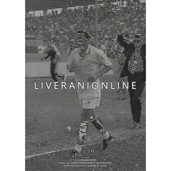 29-05-1994 BRESCIA-CAMPIONATO DI CALCIO SERIE B BRESCIA-RAVENNA 2-1 NELLA FOTO GHEORGHE HAGI A FINE GARA AG ALDO LIVERANI SAS