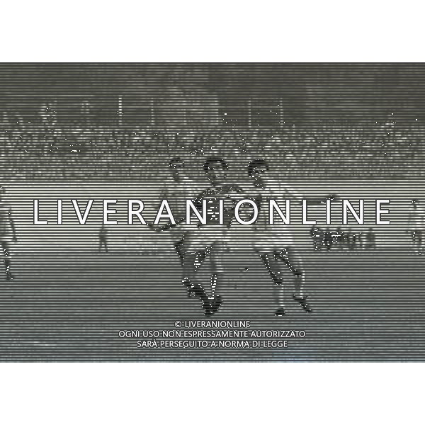 31-10-1982 VARESE CAMPIONATO DI CALCIO SERIE B VARESE-MILAN 0-0 NELLA FOTO ALDO CERANTOLA E VINICIO VERZA AG ALDO LIVERANI SAS