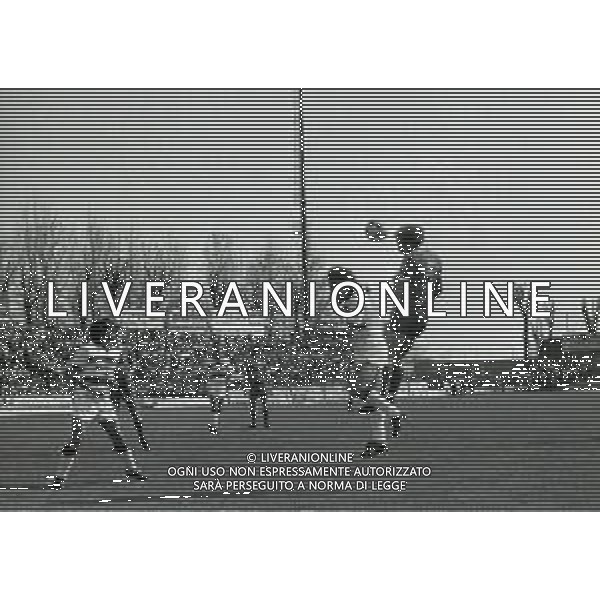 15-04-1984 MONZA CAMPIONATO DI CALCIO SERIE B MONZA-SAMBENEDETTESE 1-0 NELLA FOTO AZIONE DI GIOCO AG ALDO LIVERANI SAS