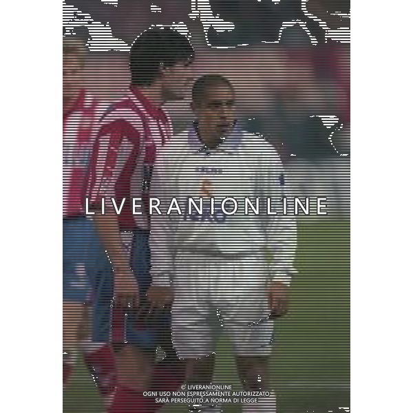 10-01-1998 MADRID-CAMPIONATO DI CALCIO LIGA SPAGNOLA ATLETICO MADRID-REAL MADRID NELLA FOTO CAMINERO JOSE LUIS-ROBERTO CARLOS AG ALDO LIVERANI SAS