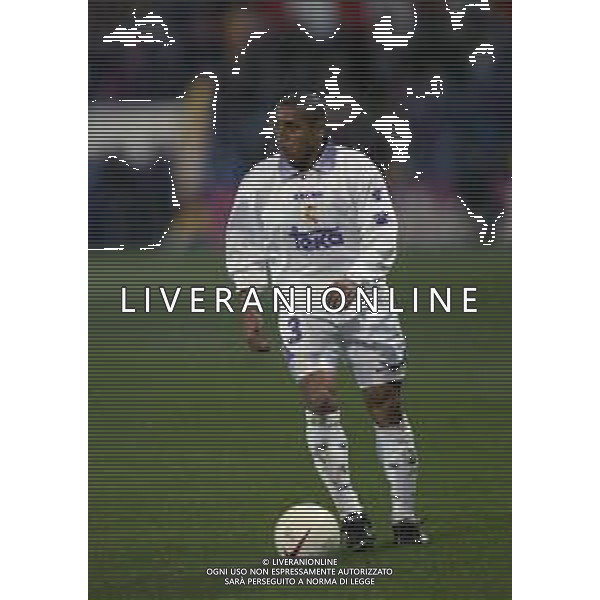 10-01-1998 MADRID-CAMPIONATO DI CALCIO LIGA SPAGNOLA ATLETICO MADRID-REAL MADRID NELLA FOTO ROBERTO CARLOS AG ALDO LIVERANI SAS