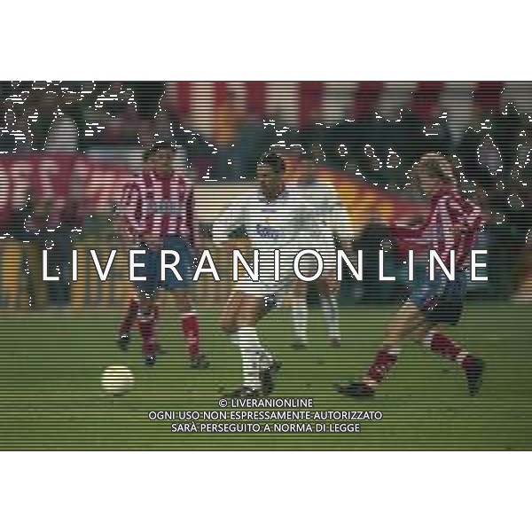 10-01-1998 MADRID-CAMPIONATO DI CALCIO LIGA SPAGNOLA ATLETICO MADRID-REAL MADRID NELLA FOTO FERNANDO REDONDO-RADEK BEJBL AG ALDO LIVERANI SAS