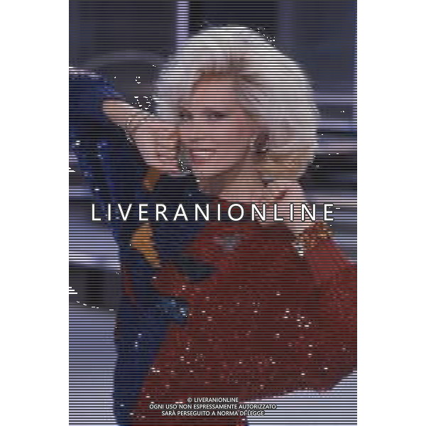 RETROSPETTIVA AMANDA LEAR CANTANTE E ATTRICE NELLA FOTO NEL PROGRAMMA TELEVISIVO \'W LE DONNE\' A MILANO NEL 1984 ©Archivio Giovanni Liverani/AGENZIA ALDO LIVERANI SAS