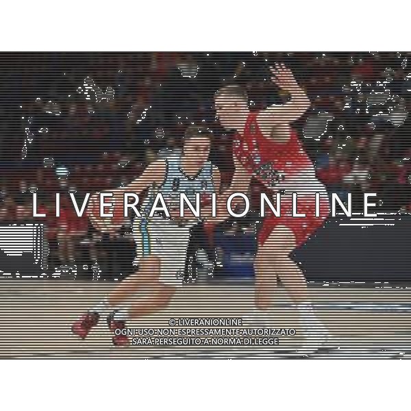 ¬© TVRG Matteo Spagnolo (Vanoli Cremona) SX e Kaleb Tarczewski (Olimpia Milano) DX AX Armani Exchange Milano vs Vanoli Basket Cremona Campionato Serie A UnipolSai - 16a giornata regular season Assago (MI) 13-04-2022 Mediolanum Forum foto Roberto Garavaglia/ag. Aldo Liverani sas/AGENZIA ALDO LIVERANI SAS