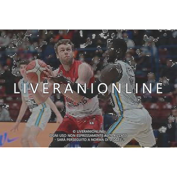 ¬© TVRG Nicolo\' Melli (Olimpia Milano) SX e Pape Malik Dime (Vanoli Cremona) DX AX Armani Exchange Milano vs Vanoli Basket Cremona Campionato Serie A UnipolSai - 16a giornata regular season Assago (MI) 13-04-2022 Mediolanum Forum foto Roberto Garavaglia/ag. Aldo Liverani sas/AGENZIA ALDO LIVERANI SAS