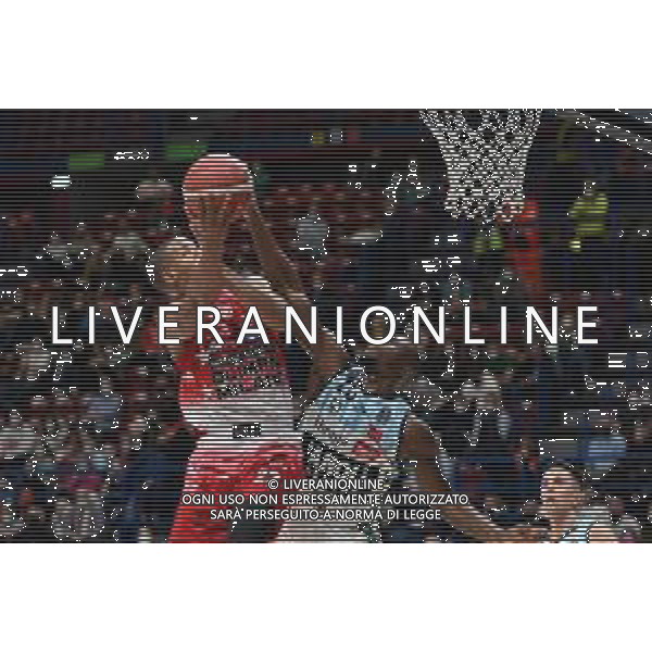 ¬© TVRG Devon Hall (Olimpia Milano) SX e David Reginald Cournooh (Vanoli Cremona) DX AX Armani Exchange Milano vs Vanoli Basket Cremona Campionato Serie A UnipolSai - 16a giornata regular season Assago (MI) 13-04-2022 Mediolanum Forum foto Roberto Garavaglia/ag. Aldo Liverani sas/AGENZIA ALDO LIVERANI SAS