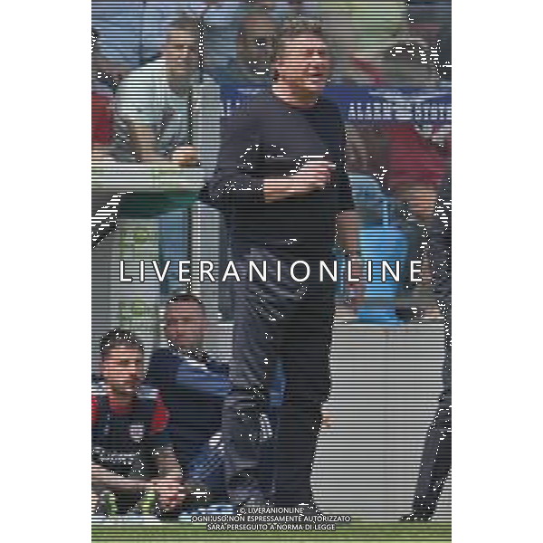 16-4-2022. Cagliari Calcio-Sassuolo Calcio 33° giornata Serie A 2021/2022. Italia, Sardegna, Cagliari, stadio Unipol Domus. Salvatore Moi/Aldo Liverani s.a.s.. Nella foto: Walter Mazzarri allenatore Cagliari ©MOI/AGENZIA ALDO LIVERANI SAS
