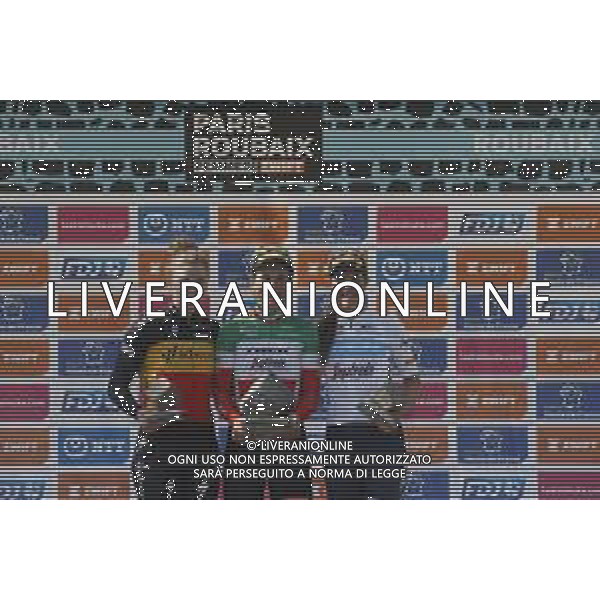 16-04-2022 Paris - Roubaix Women; 2022, Trek - Segafredo Women; 2022, Sd - Worx; Longo Borghini, Elisa; Kopecky, Julia; Brand, Lucinda; Roubaix; ©SIROTTI/AGENZIA ALDO LIVERANI SAS