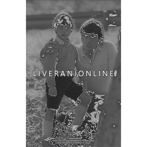 RETROSPETTIVA TOMAS MILIAN PSEUDONIMO DI TOMAS QUINTIN RODRIGUEZ ATTORE NELLA FOTO TOMAS MILIAN CON IL FIGLIO A ROMA NELL\'ANNO 1967 AG ALDO LIVERANI SAS