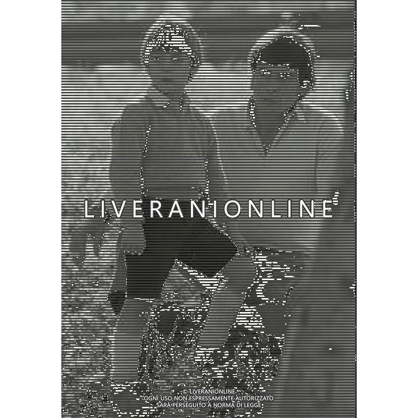 RETROSPETTIVA TOMAS MILIAN PSEUDONIMO DI TOMAS QUINTIN RODRIGUEZ ATTORE NELLA FOTO TOMAS MILIAN CON IL FIGLIO A ROMA NELL\'ANNO 1967 AG ALDO LIVERANI SAS