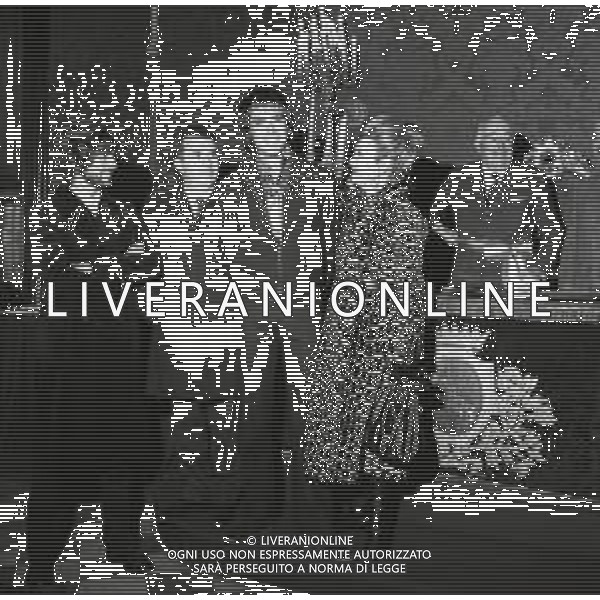 RETROSPETTIVA TOMAS MILIAN PSEUDONIMO DI TOMAS QUINTIN RODRIGUEZ ATTORE NELLA FOTO TOMAS MILIAN CON LA MOGLIE RITA VALLETTI A ROMA PER IL CONFERIMENTO DELLA CITTADINANZA ITALIANA NELL\'ANNO 1969 AG ALDO LIVERANI SAS