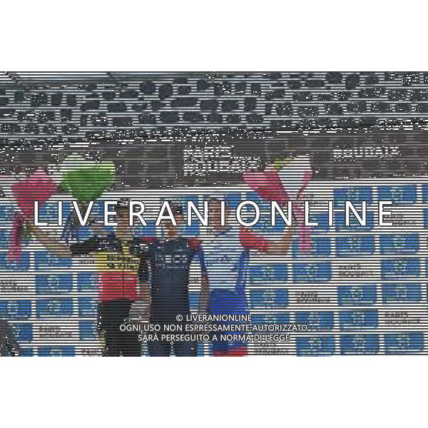 17-04-2022 Paris - Roubaix; 2022, Ineos - Grenadiers; 2022, Jumbo - Visma; 2022, Groupama - Fdj; Van Baarle, Dylan; Van Aert, Wout; Kung, Stefan; Roubaix; ©SIROTTI/AGENZIA ALDO LIVERANI SAS