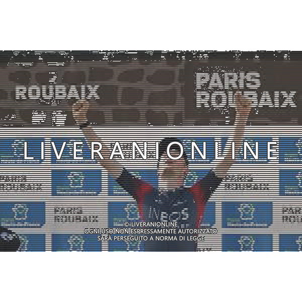 17-04-2022 Paris - Roubaix; 2022, Ineos - Grenadiers; Van Baarle, Dylan; Roubaix; ©SIROTTI/AGENZIA ALDO LIVERANI SAS