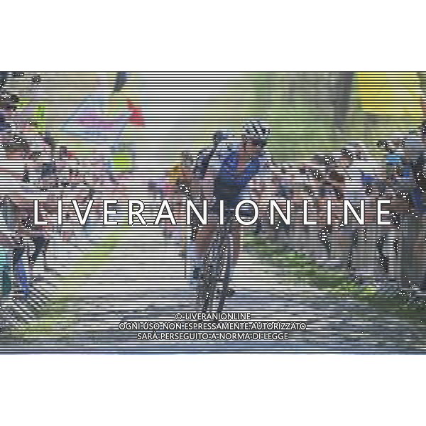 17-04-2022 Paris - Roubaix; 2022, Quick Step - Alpha Vinyl; Lampaert, Yves; Arenberg; ©SIROTTI/AGENZIA ALDO LIVERANI SAS