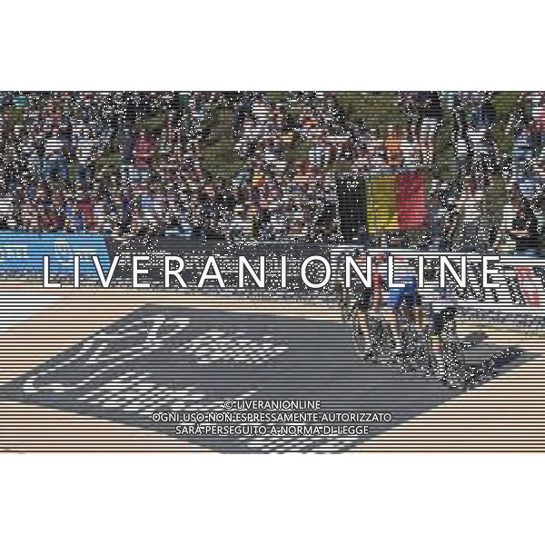 17-04-2022 Paris - Roubaix; 2022, Bahrain - Victorious; 2022, Groupama - Fdj; 2022, Intermarche - Wanty Gobert; Mohoric, Matej; Van Aert, Wout; Kung, Stefan; Devriendt, Tom; Roubaix; ©SIROTTI/AGENZIA ALDO LIVERANI SAS