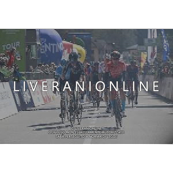 18-04-2022 Tour Of The Alps; Tappa 01 Cles - Fiera Di Primiero; 2022, Bahrain - Victorious; 2022, Dsm; Bilbao, Peio; Bardet, Romain; Fiera Di Primiero; ©SIROTTI/AGENZIA ALDO LIVERANI SAS