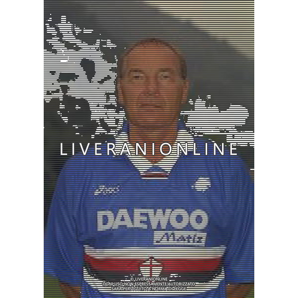 1998 PRIMI PIANI ROSA GIOCATORI SAMPDORIA CALCIO NELLA FOTO PIETRO BATTARA PREPARATORE PORTIERI AG ALDO LIVERANI SAS