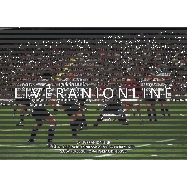 06-04-1997 MILANO -CAMPIONATO DI CALCIO SERIE A MILAN -JUVENTUS 1-6 NELLA FOTO PARATA ANGELO PERUZZI AG ALDO LIVERANI SAS