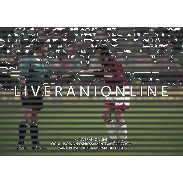 06-04-1997 MILANO -CAMPIONATO DI CALCIO SERIE A MILAN -JUVENTUS 1-6 NELLA FOTO ARBITRO STEFANO BRASCHI E DEJAN SAVICEVIC AG ALDO LIVERANI SAS