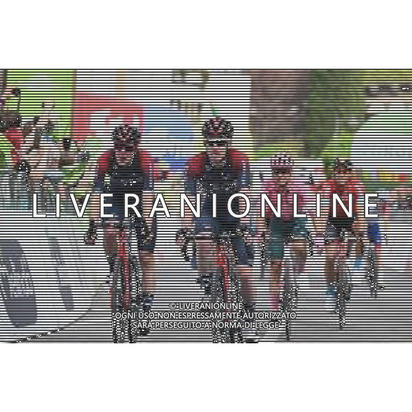 19-04-2022 Tour Of The Alps; Tappa 02 Fiera Di Primiero - Lana; 2022, Ineos - Grenadiers; Sivakov, Pavel; Dunbar, Eddie; Lana; ©SIROTTI/AGENZIA ALDO LIVERANI SAS