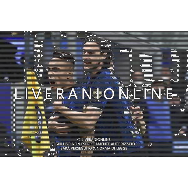 Lautaro Martinez (Inter) esulta dopo il gol dell\'1 a 0 con Matteo Darmian Inter vs Milan Coppa Italia Frecciarossa - semifinale gara di ritorno Milano 19-04-2022 Stadio Giuseppe Meazza - San Siro foto Roberto Garavaglia/ag. Aldo Liverani sas /AGENZIA ALDO LIVERANI SAS