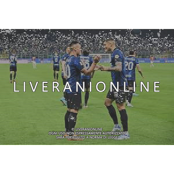 Lautaro Martinez (Inter) SX e Joaquin Correa (Inter) DX esultano dopo il gol dell\'1 a 0 Inter vs Milan Coppa Italia Frecciarossa - semifinale gara di ritorno Milano 19-04-2022 Stadio Giuseppe Meazza - San Siro foto Roberto Garavaglia/ag. Aldo Liverani sas /AGENZIA ALDO LIVERANI SAS