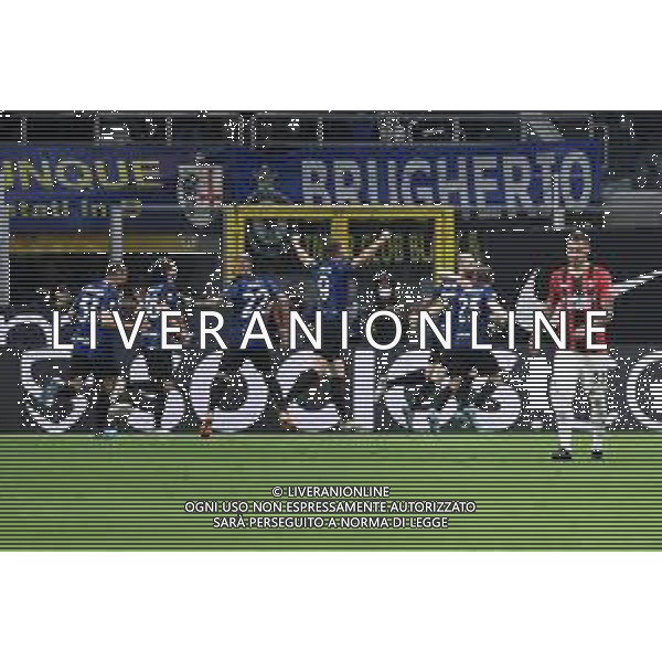 esultanza Inter dopo il gol del 3 a 0 Robin Gosens Inter vs Milan Coppa Italia Frecciarossa - semifinale gara di ritorno Milano 19-04-2022 Stadio Giuseppe Meazza - San Siro foto Roberto Garavaglia/ag. Aldo Liverani sas /AGENZIA ALDO LIVERANI SAS