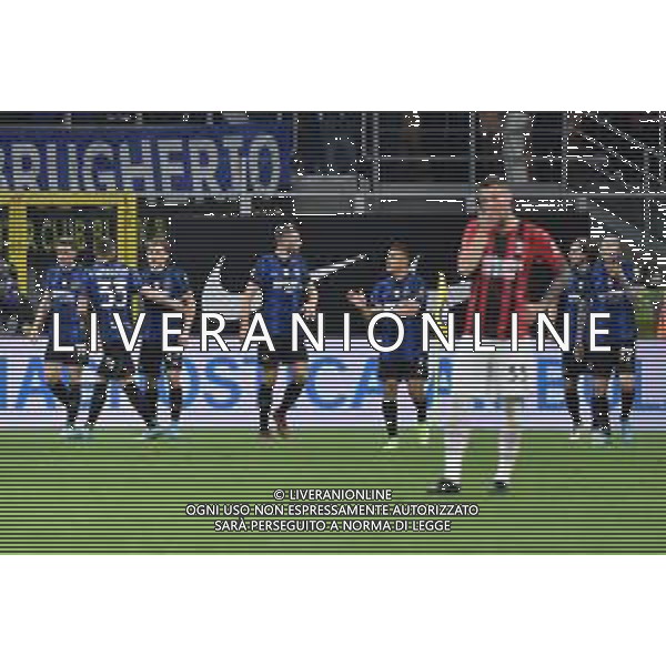 esultanza Inter dopo il gol del 3 a 0 Robin Gosens Inter vs Milan Coppa Italia Frecciarossa - semifinale gara di ritorno Milano 19-04-2022 Stadio Giuseppe Meazza - San Siro foto Roberto Garavaglia/ag. Aldo Liverani sas /AGENZIA ALDO LIVERANI SAS