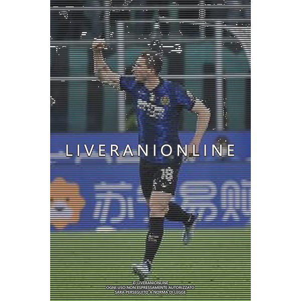 Robin Gosens (Inter) esulta dopo il gol del 3 a 0 Inter vs Milan Coppa Italia Frecciarossa - semifinale gara di ritorno Milano 19-04-2022 Stadio Giuseppe Meazza - San Siro foto Roberto Garavaglia/ag. Aldo Liverani sas /AGENZIA ALDO LIVERANI SAS