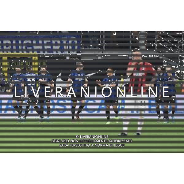 esultanza Inter dopo il gol del 3 a 0 Robin Gosens Inter vs Milan Coppa Italia Frecciarossa - semifinale gara di ritorno Milano 19-04-2022 Stadio Giuseppe Meazza - San Siro foto Roberto Garavaglia/ag. Aldo Liverani sas /AGENZIA ALDO LIVERANI SAS