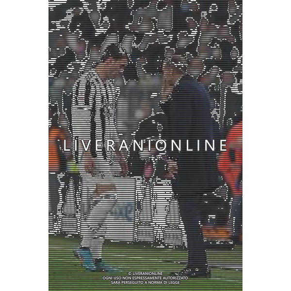 Torino 10.02.2022 Stadio Allianz Stadium ©Alessandro Falzone/Agenzia Aldo Liverani Juventus vs Fiorentina Semifinale di Coppa Italia Frecciarossa 2021/2022 Nella foto : massimiliano allegri e dusan vlahovic ©FALZONE/AGENZIA ALDO LIVERANI SAS