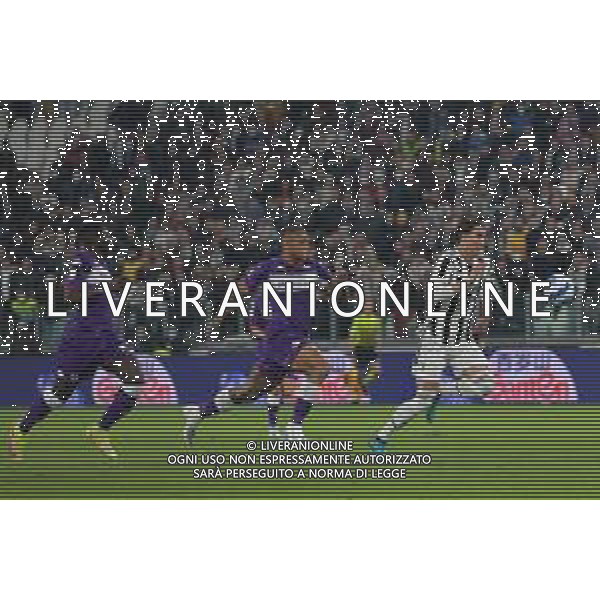 Torino 10.02.2022 Stadio Allianz Stadium ©Alessandro Falzone/Agenzia Aldo Liverani Juventus vs Fiorentina Semifinale di Coppa Italia Frecciarossa 2021/2022 Nella foto : Dusan Vlahovic-Igor- Alfred Duncan ©Falzone/AGENZIA ALDO LIVERANI SAS