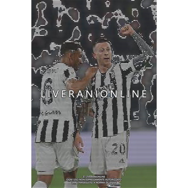 Torino 10.02.2022 Stadio Allianz Stadium ©Alessandro Falzone/Agenzia Aldo Liverani Juventus vs Fiorentina Semifinale di Coppa Italia Frecciarossa 2021/2022 Nella foto : Esultanza gol di Federico Berbardeschi con Danilo ©Falzone/AGENZIA ALDO LIVERANI SAS