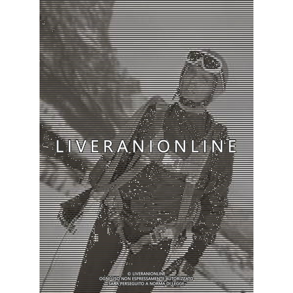 RETROSPETTIVA GIULIANO GEMMA ATTORE NELLA FOTO GIULIANO GEMMA A CORTINA D\'AMPEZZO ANNO 1969 AG ALDO LIVERANI SAS  