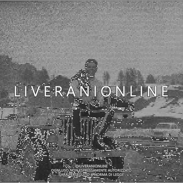 RETROSPETTIVA GIULIANO GEMMA ATTORE NELLA FOTO GIULIANO GEMMA A CORTINA D\'AMPEZZO ANNO 1969 AG ALDO LIVERANI SAS  