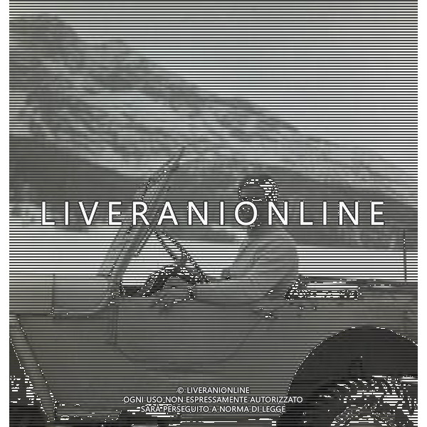 RETROSPETTIVA GIULIANO GEMMA ATTORE NELLA FOTO GIULIANO GEMMA A CORTINA D\'AMPEZZO ANNO 1969 AG ALDO LIVERANI SAS  