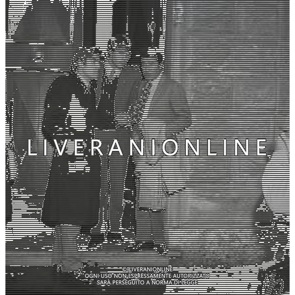 RETROSPETTIVA GIULIANO GEMMA ATTORE NELLA FOTO GIULIANO GEMMA CON NINO BENVENUTI NELL\'ANNO 1969 A ROMA AG ALDO LIVERANI SAS 