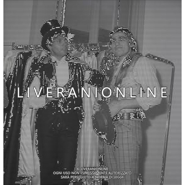 RETROSPETTIVA GIULIANO GEMMA ATTORE NELLA FOTO GIULIANO GEMMA CON NINO BENVENUTI NELL\'ANNO 1969 A ROMA AG ALDO LIVERANI SAS 