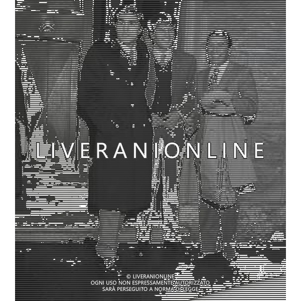 RETROSPETTIVA GIULIANO GEMMA ATTORE NELLA FOTO GIULIANO GEMMA CON NINO BENVENUTI NELL\'ANNO 1969 A ROMA AG ALDO LIVERANI SAS 