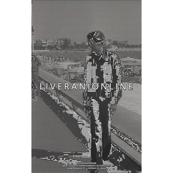 RETROSPETTIVA GIULIANO GEMMA ATTORE NELLA FOTO GIULIANO GEMMA AL FESTIVAL DI CANNES NELL\'ANNO 1974 AG ALDO LIVERANI SAS 