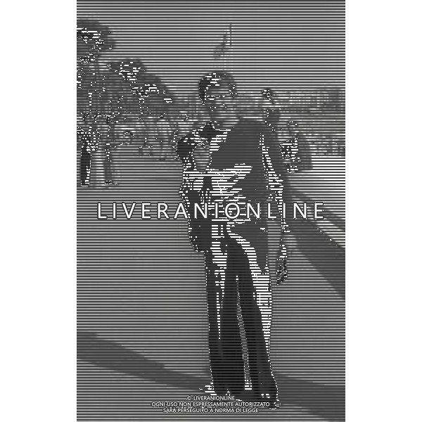 RETROSPETTIVA GIULIANO GEMMA ATTORE NELLA FOTO GIULIANO GEMMA AL FESTIVAL DI CANNES NELL\'ANNO 1974 AG ALDO LIVERANI SAS 